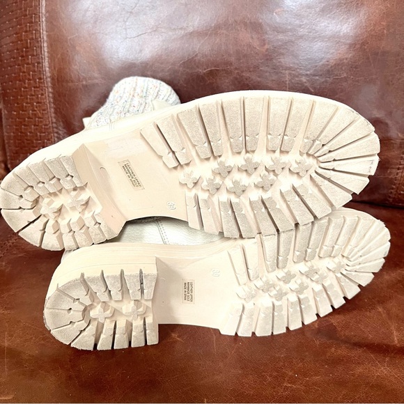 Anthropology Chelsea Leather Boots With Knit Design Detail Cream Color - Picture 8 of 9